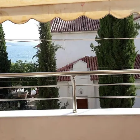 View In Center * Sarande